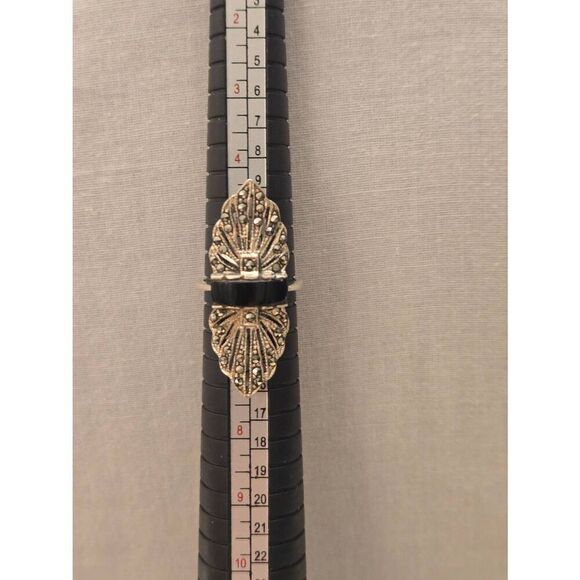 Vintage Size 5.75 Sterling Silver Marcasite Black Onyx Ring - Picture 3 of 4